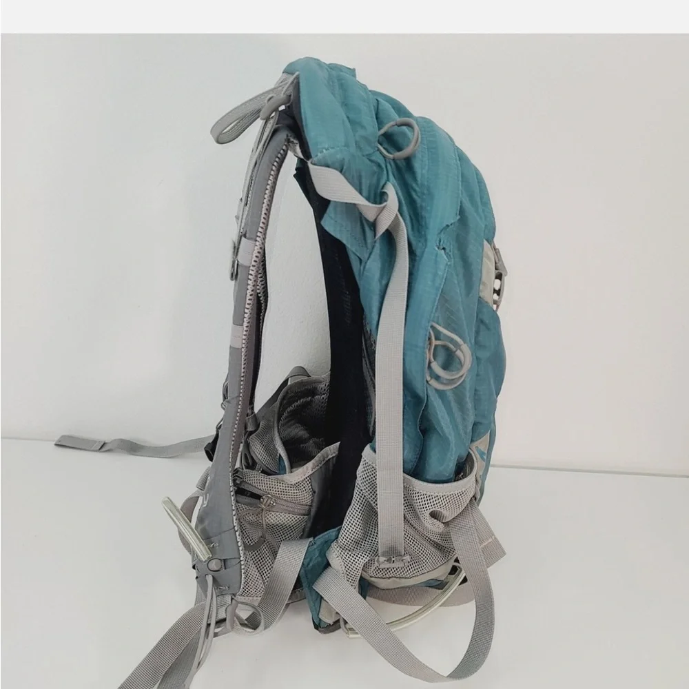 Osprey Sirrus 24 Hiking Backpack - Picture 4 of 5